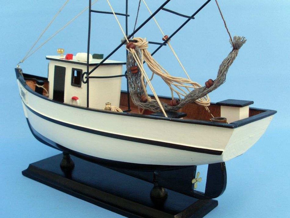 Wooden Forrest Gump - Jenny Model Shrimp Boat 16"