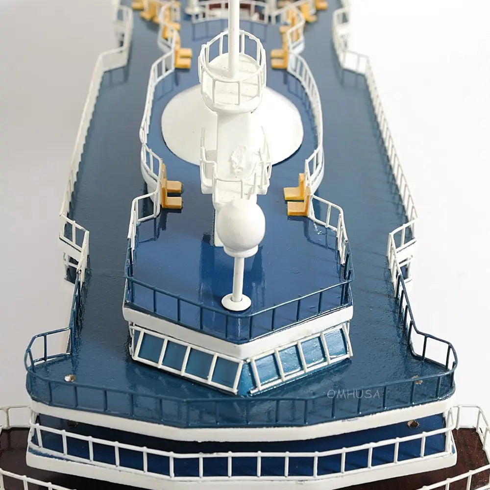 Royal Caribbean Majesty of the Seas Sovereign-Class Cruise Ship Model