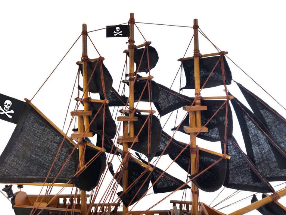 Wooden Blackbeard's Queen Anne's Revenge Black Sails Limited Model Pirate Ship 15"