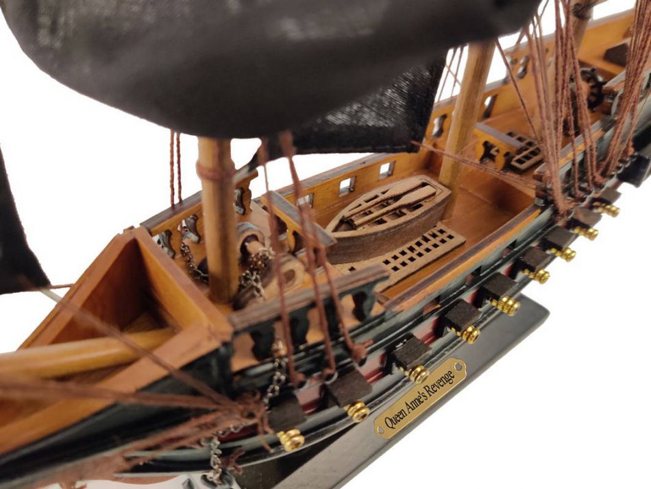 Wooden Blackbeard's Queen Anne's Revenge Black Sails Limited Model Pirate Ship 15"