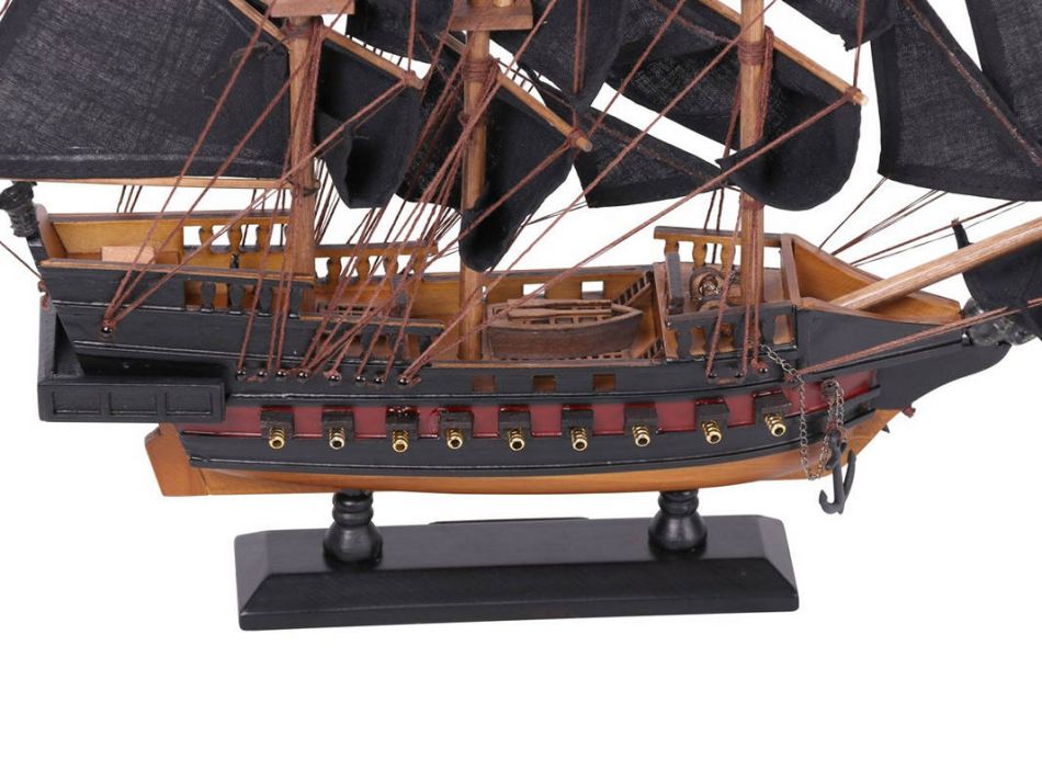 Wooden Blackbeard's Queen Anne's Revenge Black Sails Limited Model Pirate Ship 15"