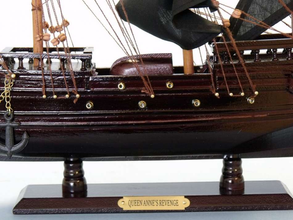 Wooden Blackbeard's Queen Anne's Revenge Model Pirate Ship 20"