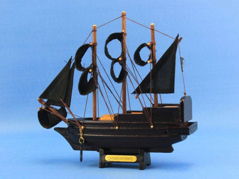 Caribbean Pirate Model Ship 7"