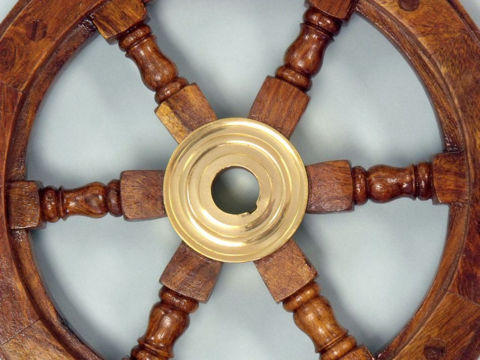 Deluxe Class Wood and Brass Decorative Ship Wheel 15"