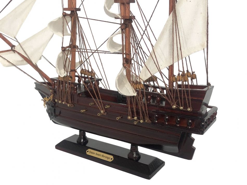 Wooden Blackbeard's Queen Anne's Revenge White Sails Pirate Ship Model 20"