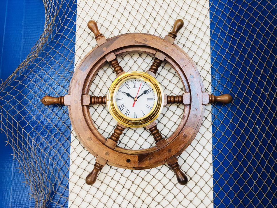 Deluxe Class Wood And Brass Ship Wheel Clock 18"