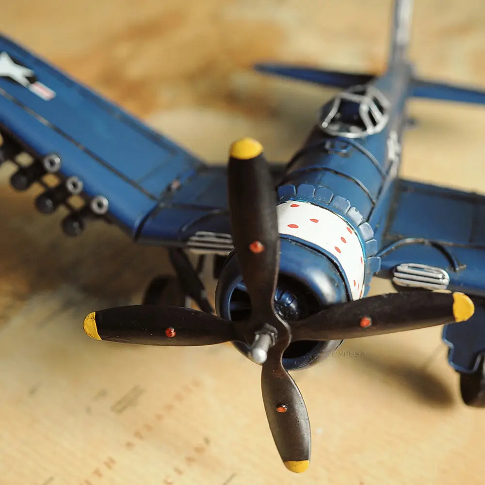 1944 F4U Corsair 1:31 Model Plane