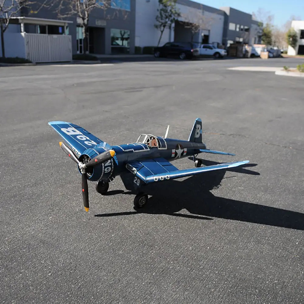 F4U Corsair 1942 1:12 Model Plane