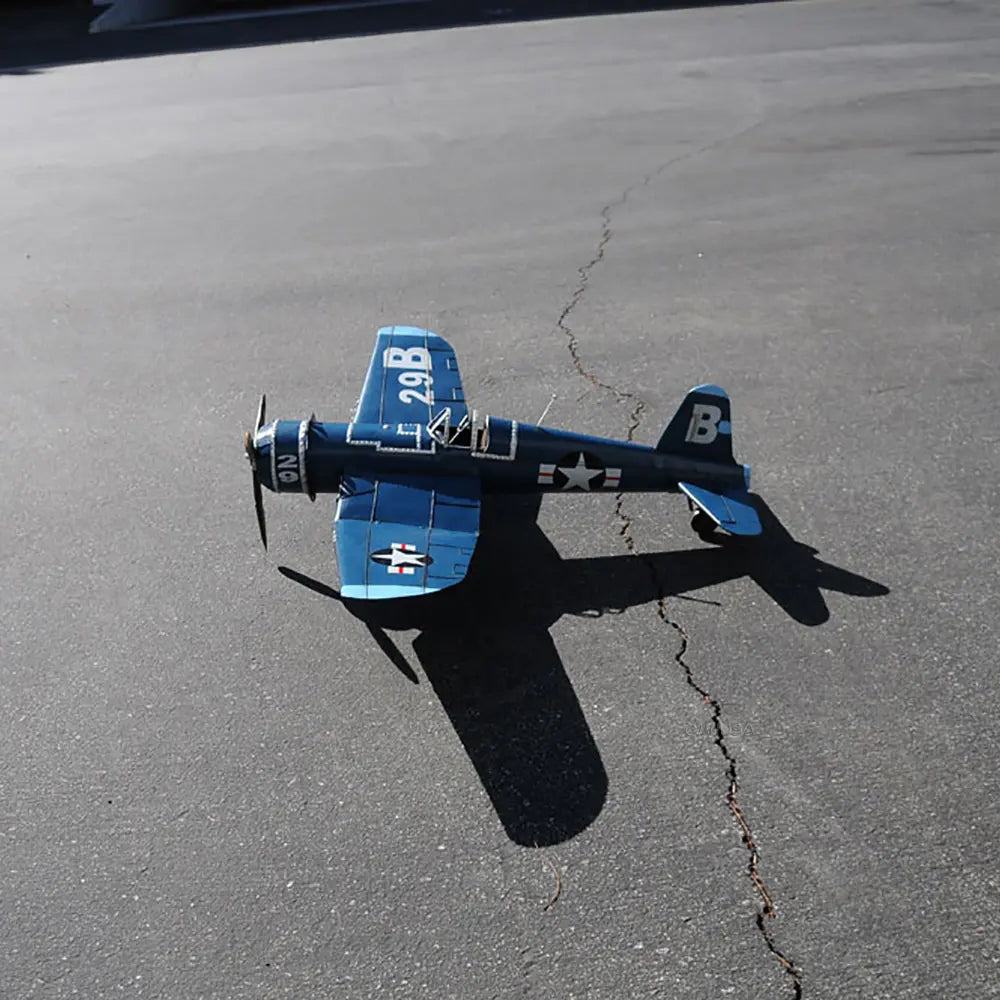 F4U Corsair 1942 1:12 Model Plane