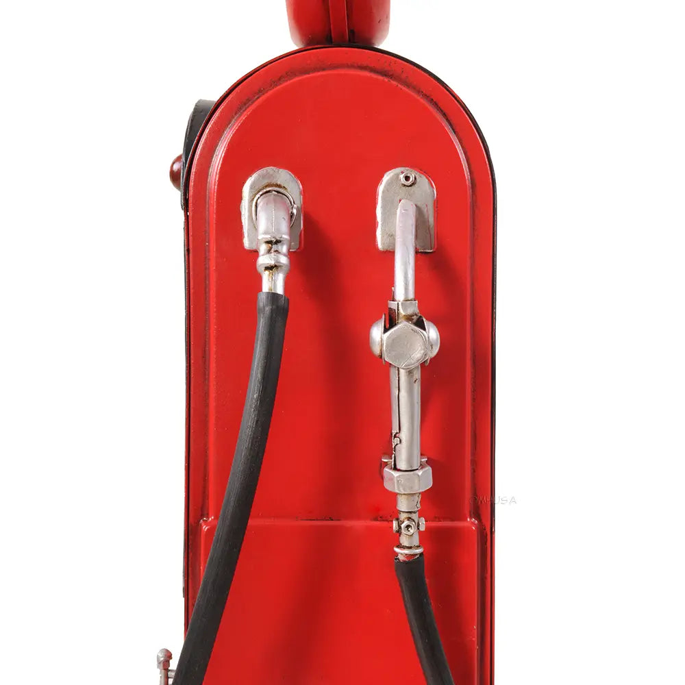 Old Gas Pump W/Clock 1:4 Model