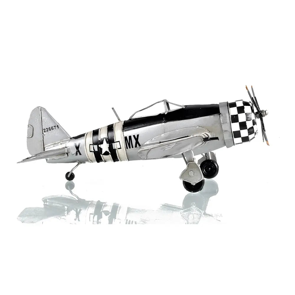 1943 Republic P-47 Bomber-Fighter Model Plane