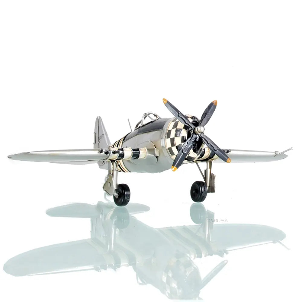 1943 Republic P-47 Bomber-Fighter Model Plane