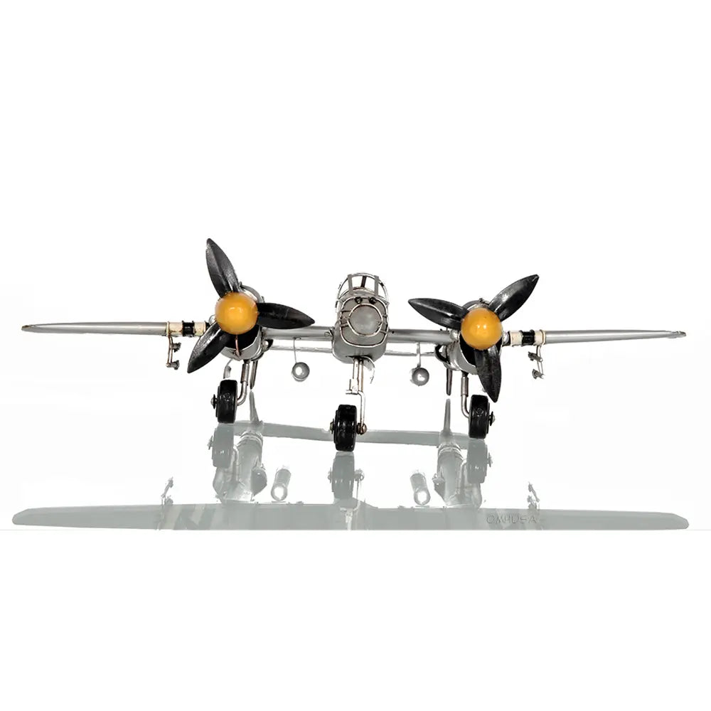 1940s U.S. Twin-Engine Fighter Model Plane