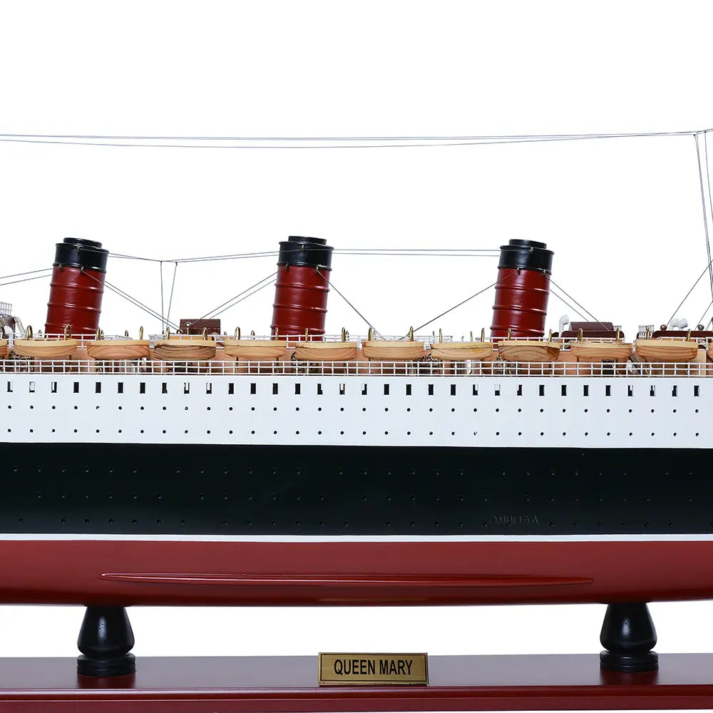 Queen Mary Large Cruise Ship