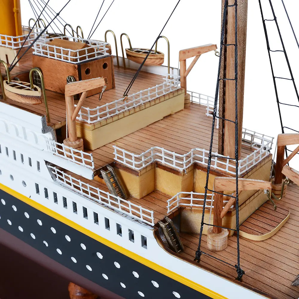 RMS Titanic Cruise Ship Painted Large