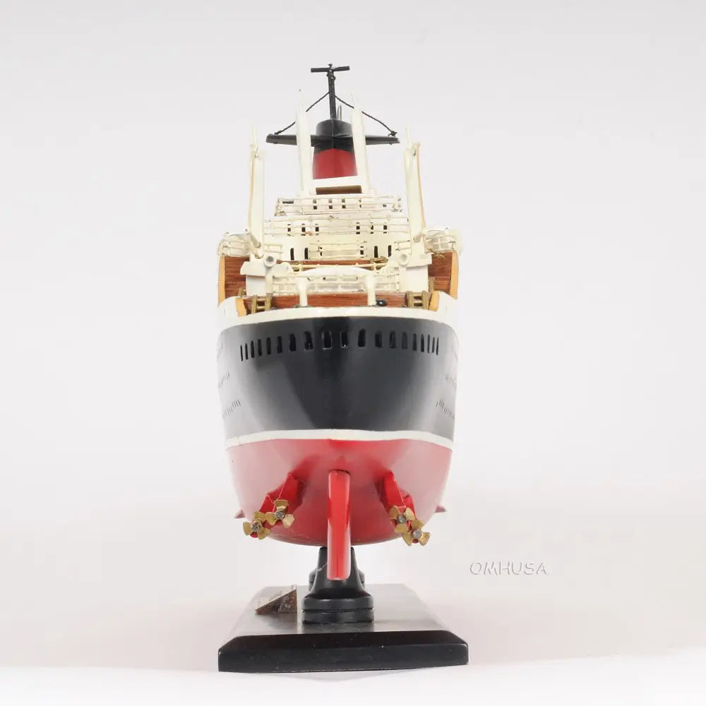 SS France Model Cruise Ship