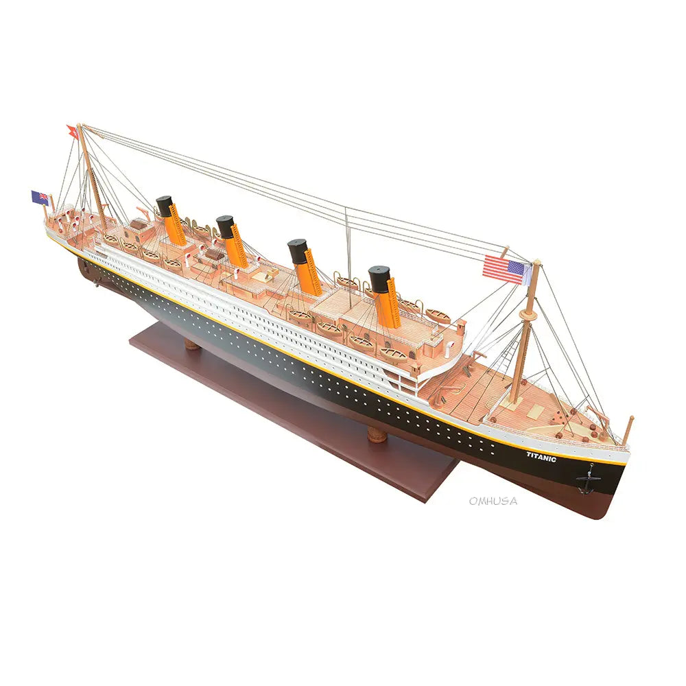 RMS Titanic Model Cruise Ship 4.5 Feet Long