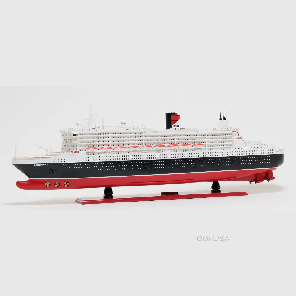 Queen Mary II L Cruise Ship Model