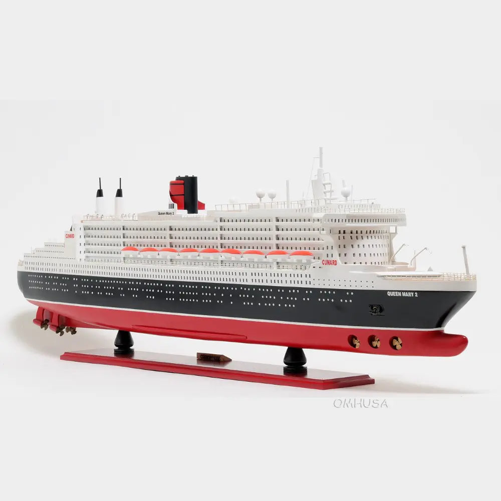 Queen Mary II L Cruise Ship Model