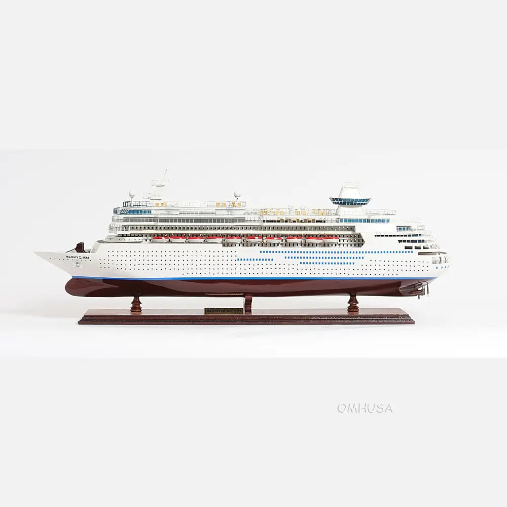 Royal Caribbean Majesty of the Seas Sovereign-Class Cruise Ship Model