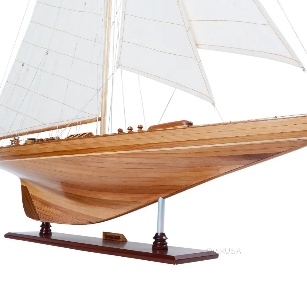 Endeavour 40 Inch Sailboat Model