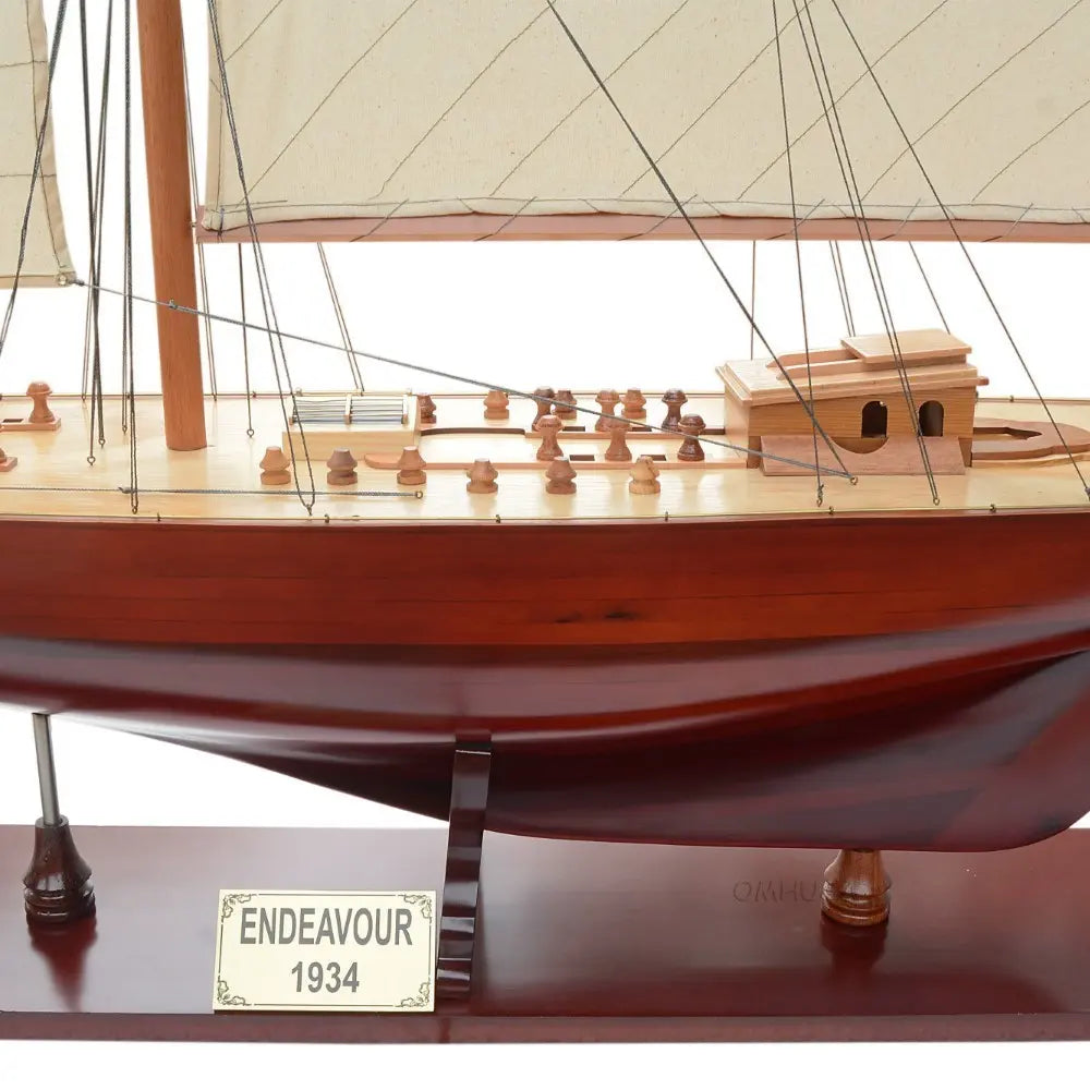 Endeavour XL Sailboat Model