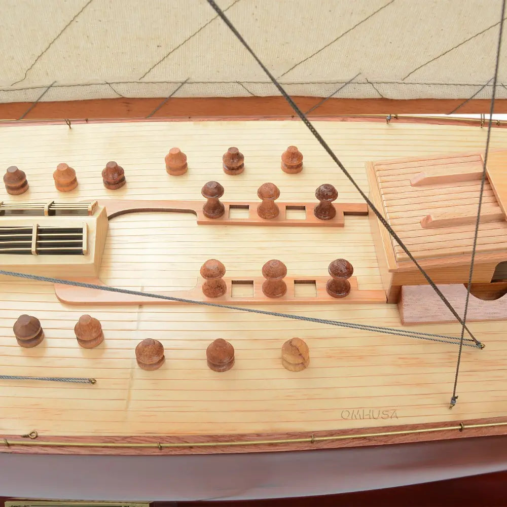 Endeavour XL Sailboat Model