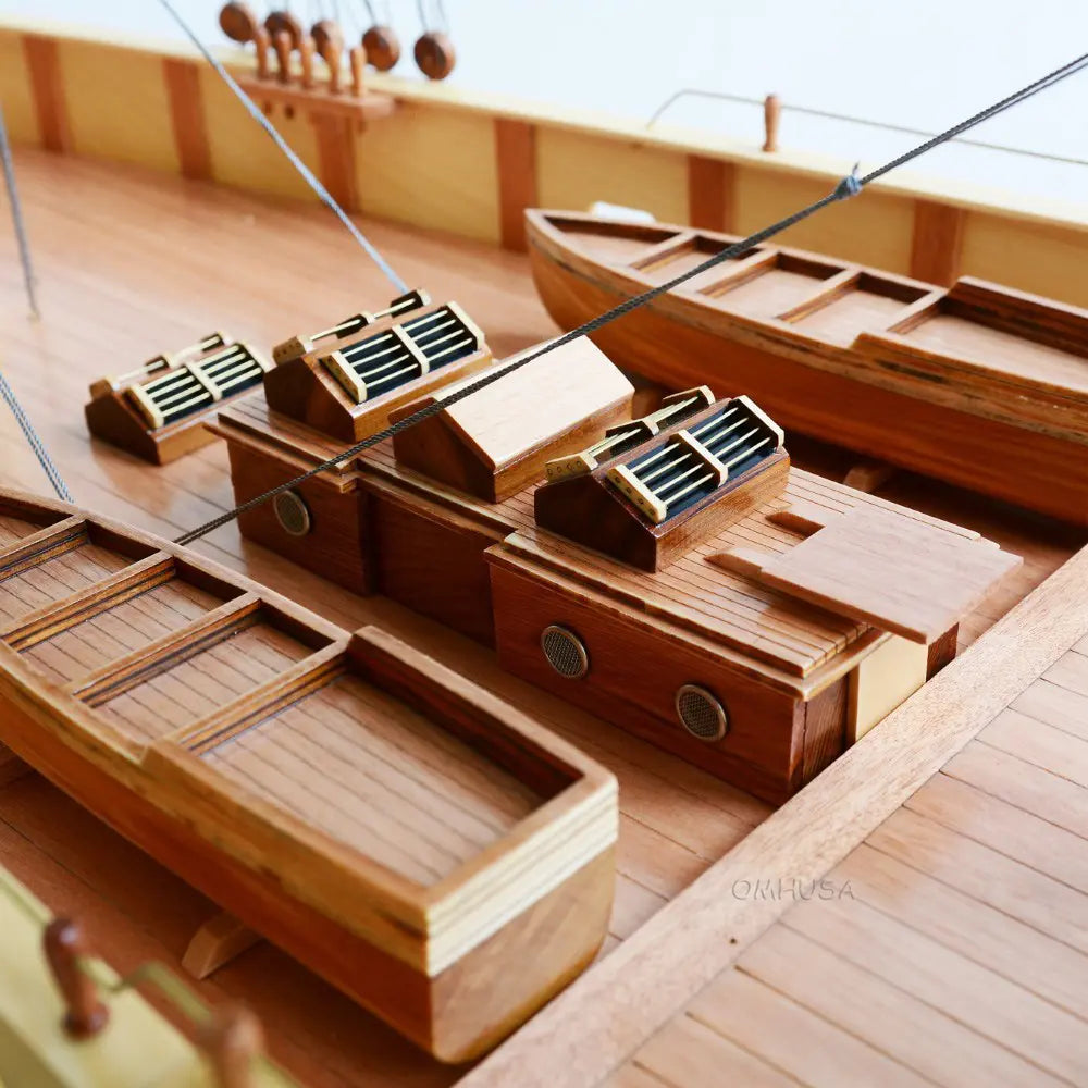 Bluenose II XL Sailboat Schooner Model-Y074