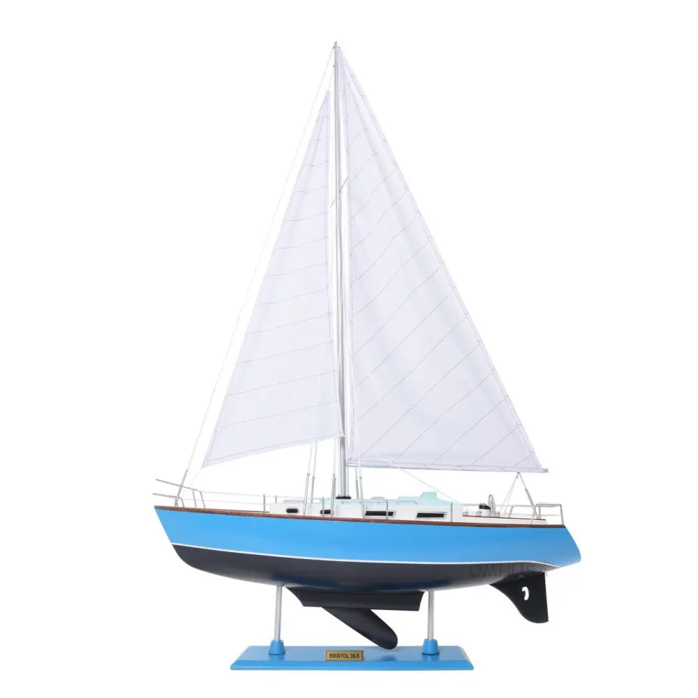 Bristol Yacht Sailboat Model