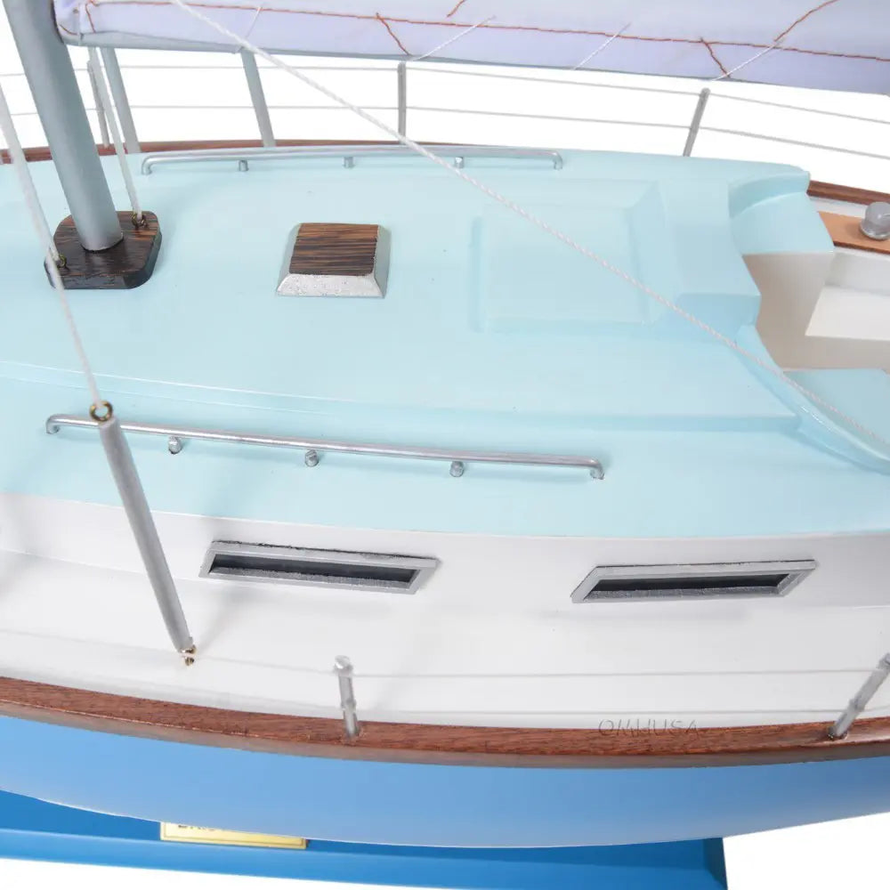 Bristol Yacht Sailboat Model