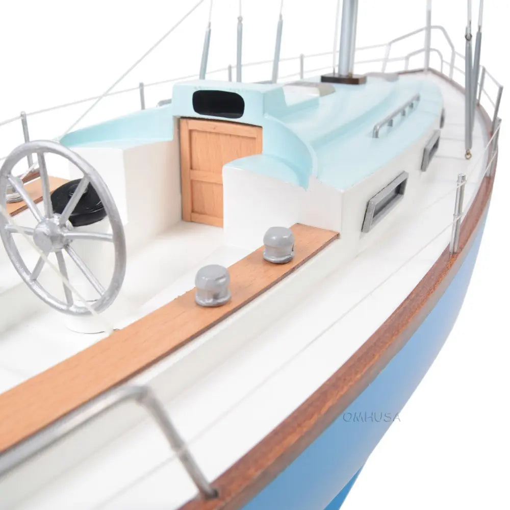 Bristol Yacht Sailboat Model