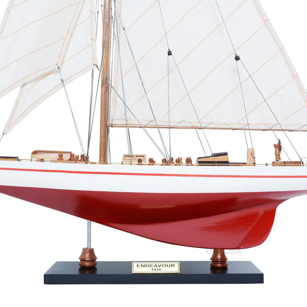 Endeavour Model Sailing Yacht