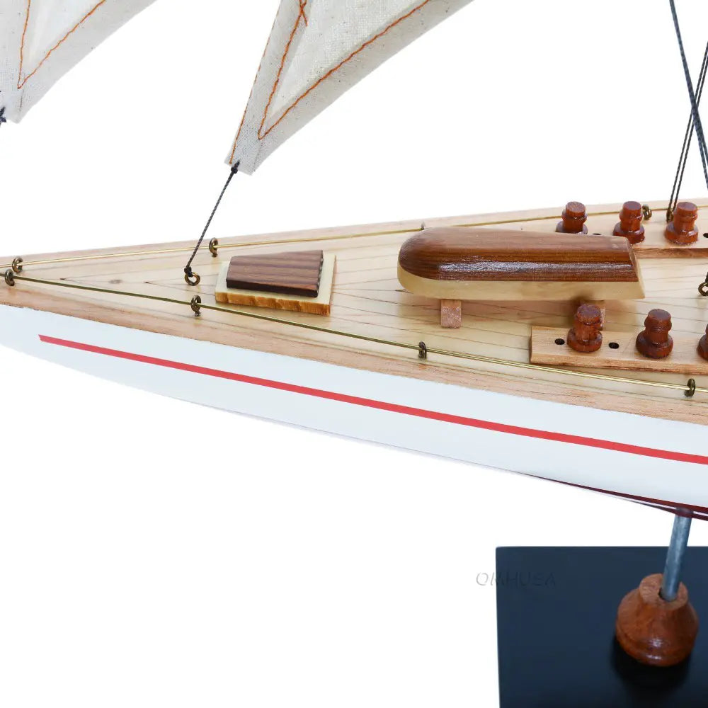 Endeavour Model Sailing Yacht