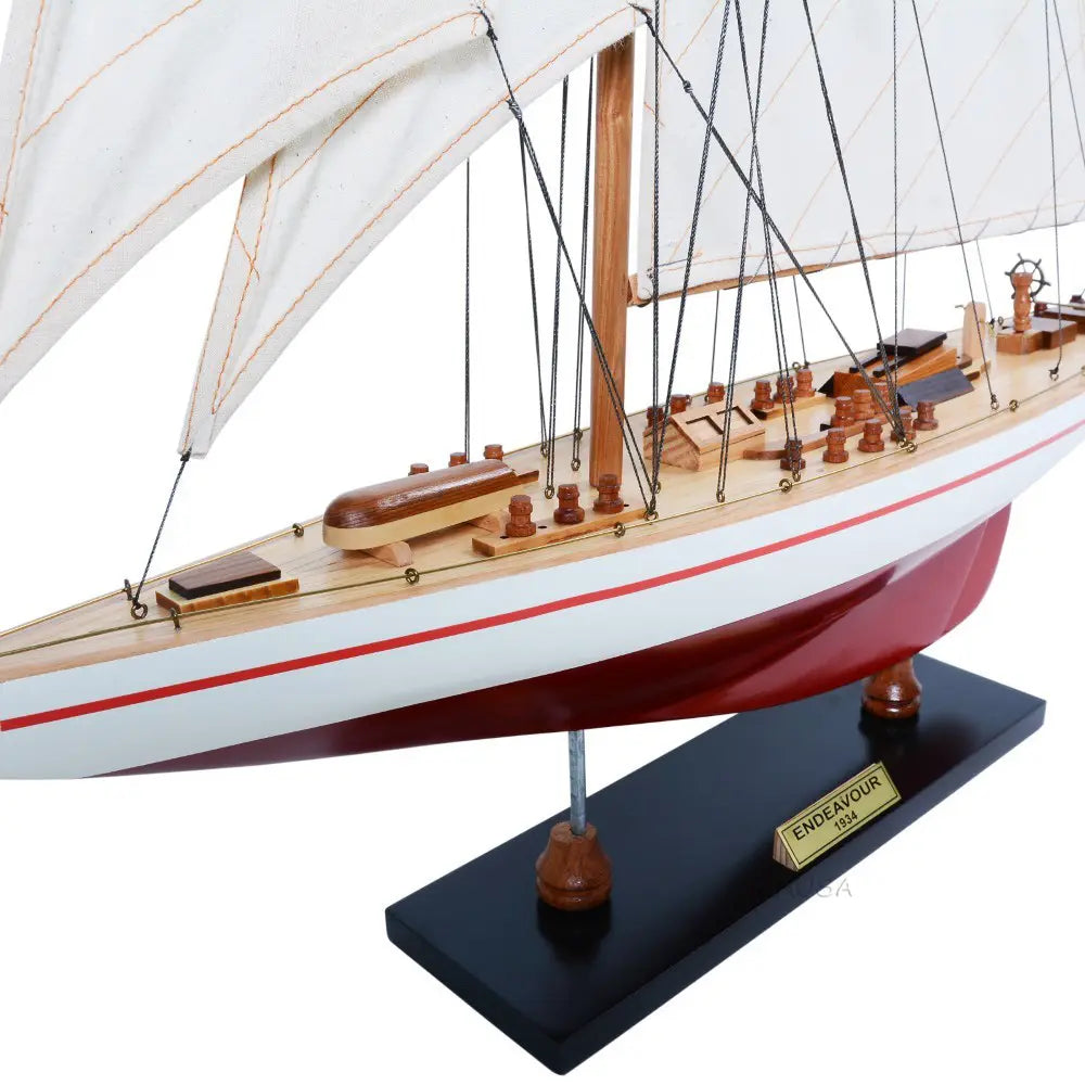 Endeavour Model Sailing Yacht