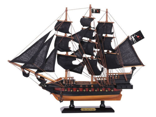 Wooden Blackbeard's Queen Anne's Revenge Black Sails Limited Model Pirate Ship 15"