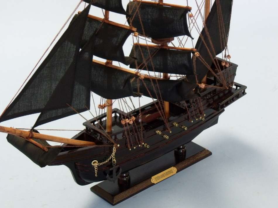 Wooden Blackbeard's Queen Anne's Revenge Model Pirate Ship 20"
