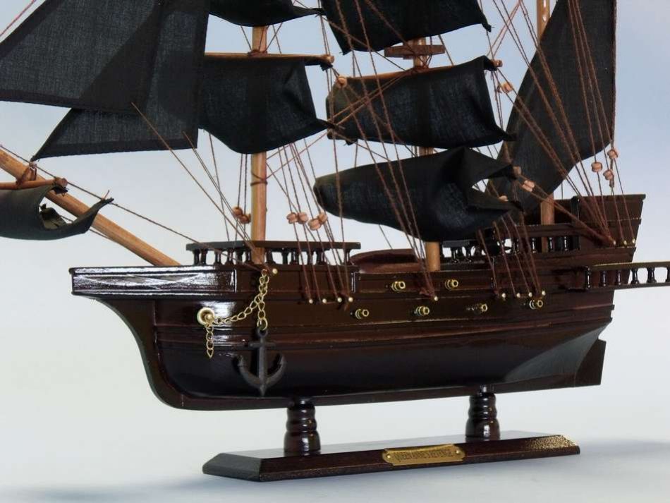 Wooden Blackbeard's Queen Anne's Revenge Model Pirate Ship 20"