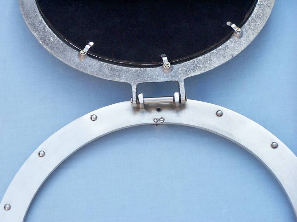 Brushed Nickel Deluxe Class Porthole Clock 17"