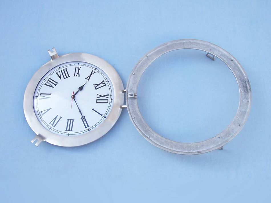 Brushed Nickel Deluxe Class Porthole Clock 17"