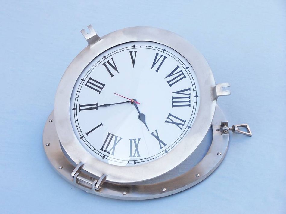 Brushed Nickel Deluxe Class Porthole Clock 17"