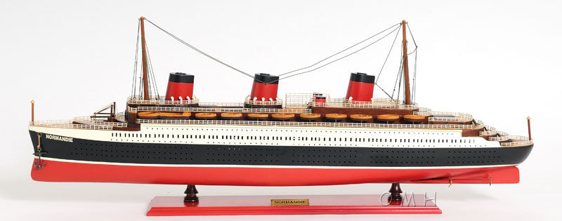 Normandie Cruise Ship Painted-C003
