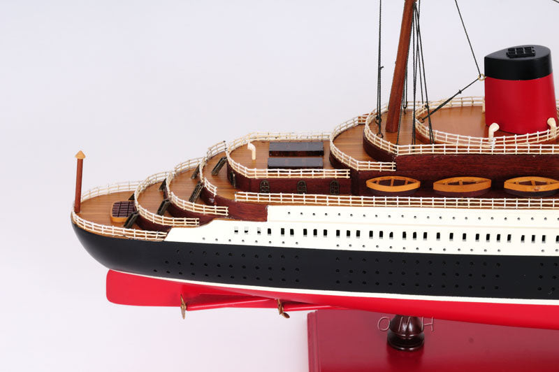 Normandie Cruise Ship Painted-C003