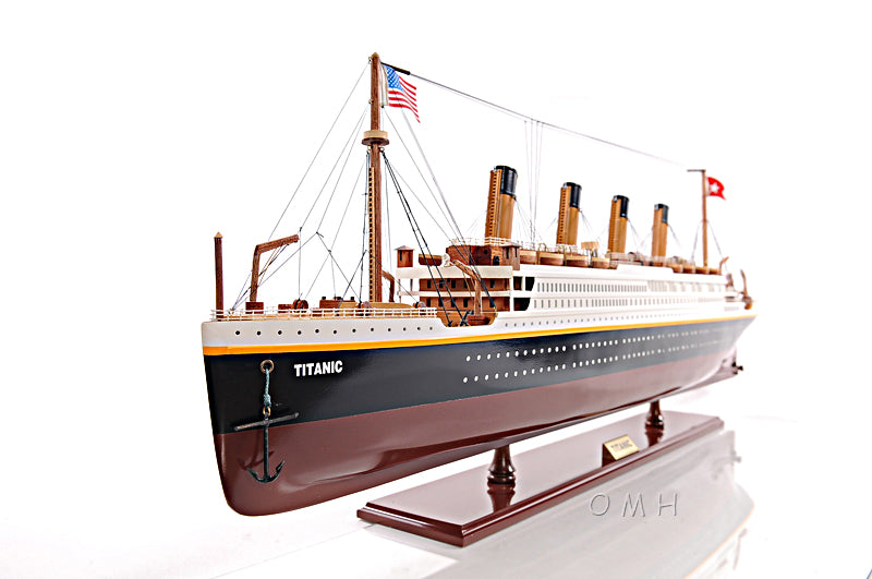 RMS Titanic Model Cruise Ship with Display Case