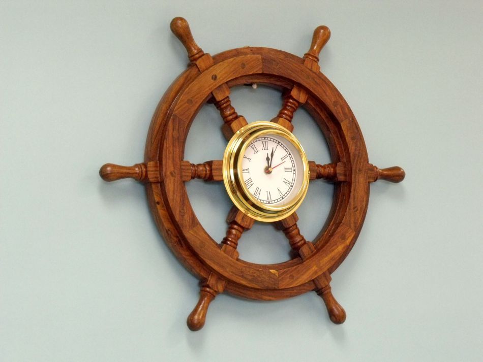 Deluxe Class Wood And Brass Ship Wheel Clock 18"