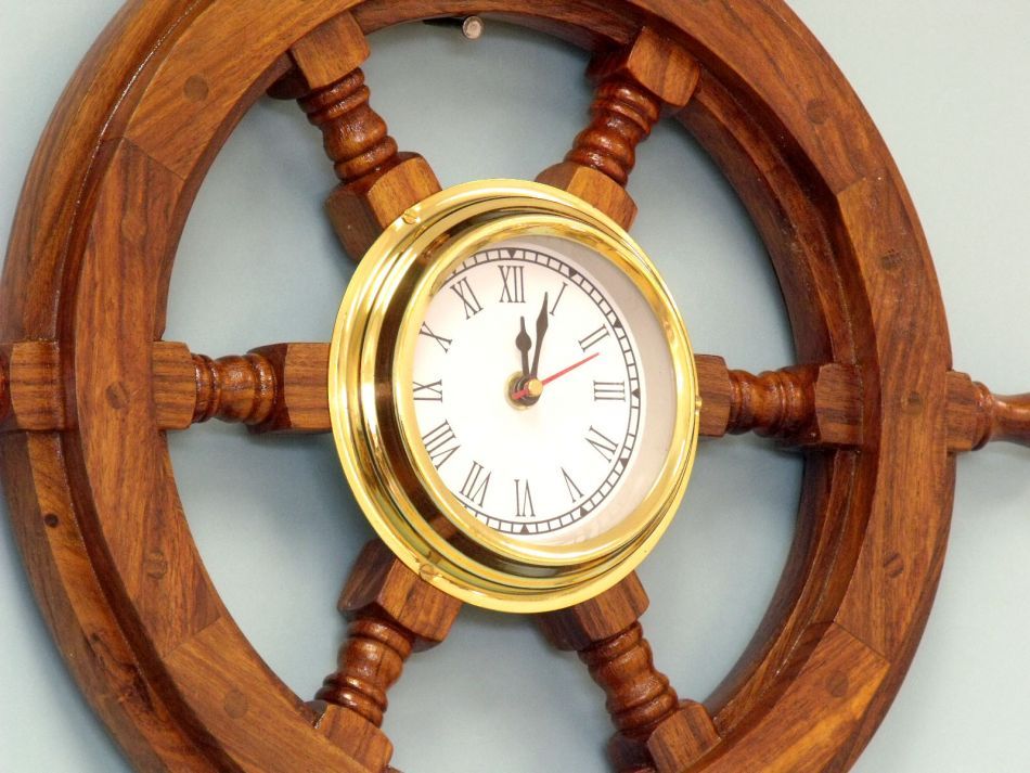 Deluxe Class Wood And Brass Ship Wheel Clock 18"
