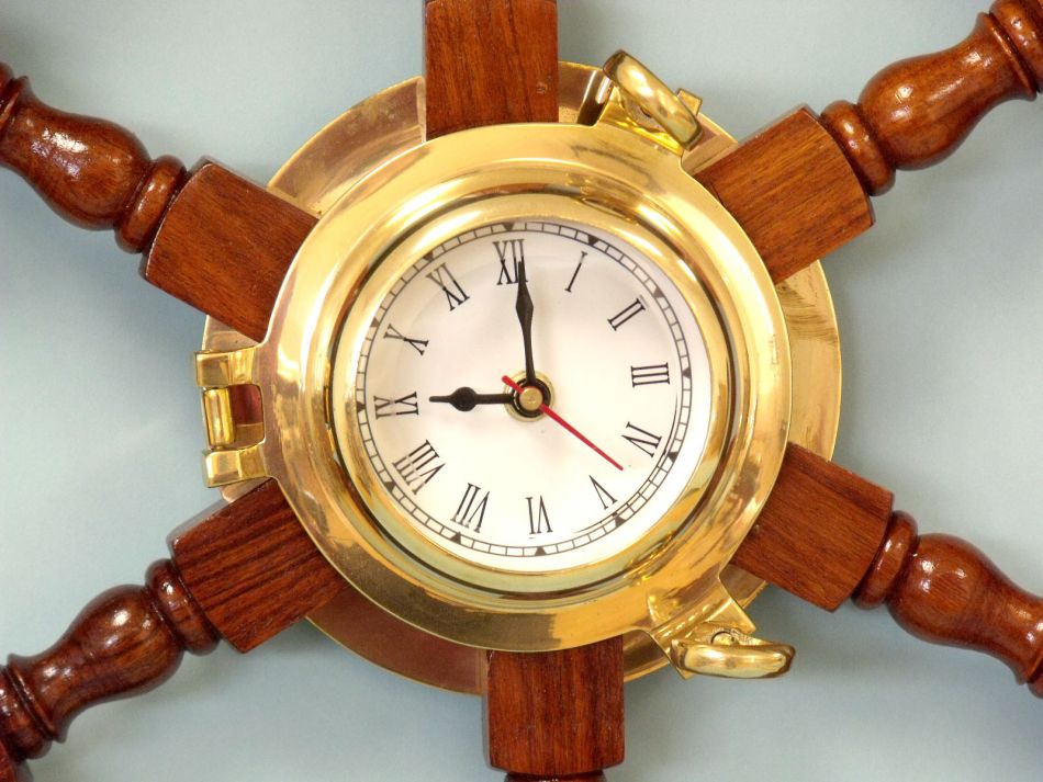 Deluxe Class Wood And Brass Ship Wheel Clock 24"