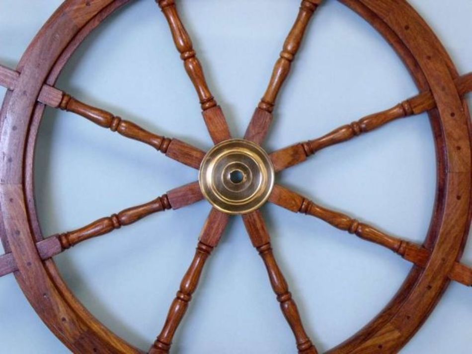 Deluxe Class Wood and Brass Decorative Ship Wheel 48"