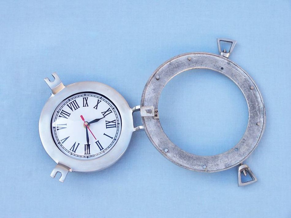 Brushed Nickel Deluxe Class Decorative Ship Porthole Clock 8"