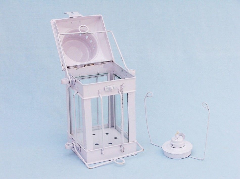 Iron Cargo Oil Lamp 11" - White