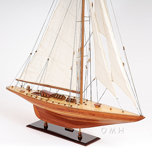 Shamrock Model Sailing Yacht